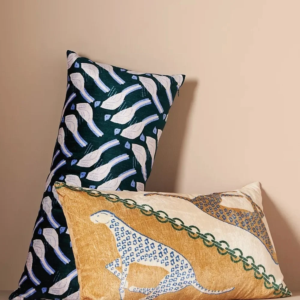 New🌟Velvet Villa Pillow
